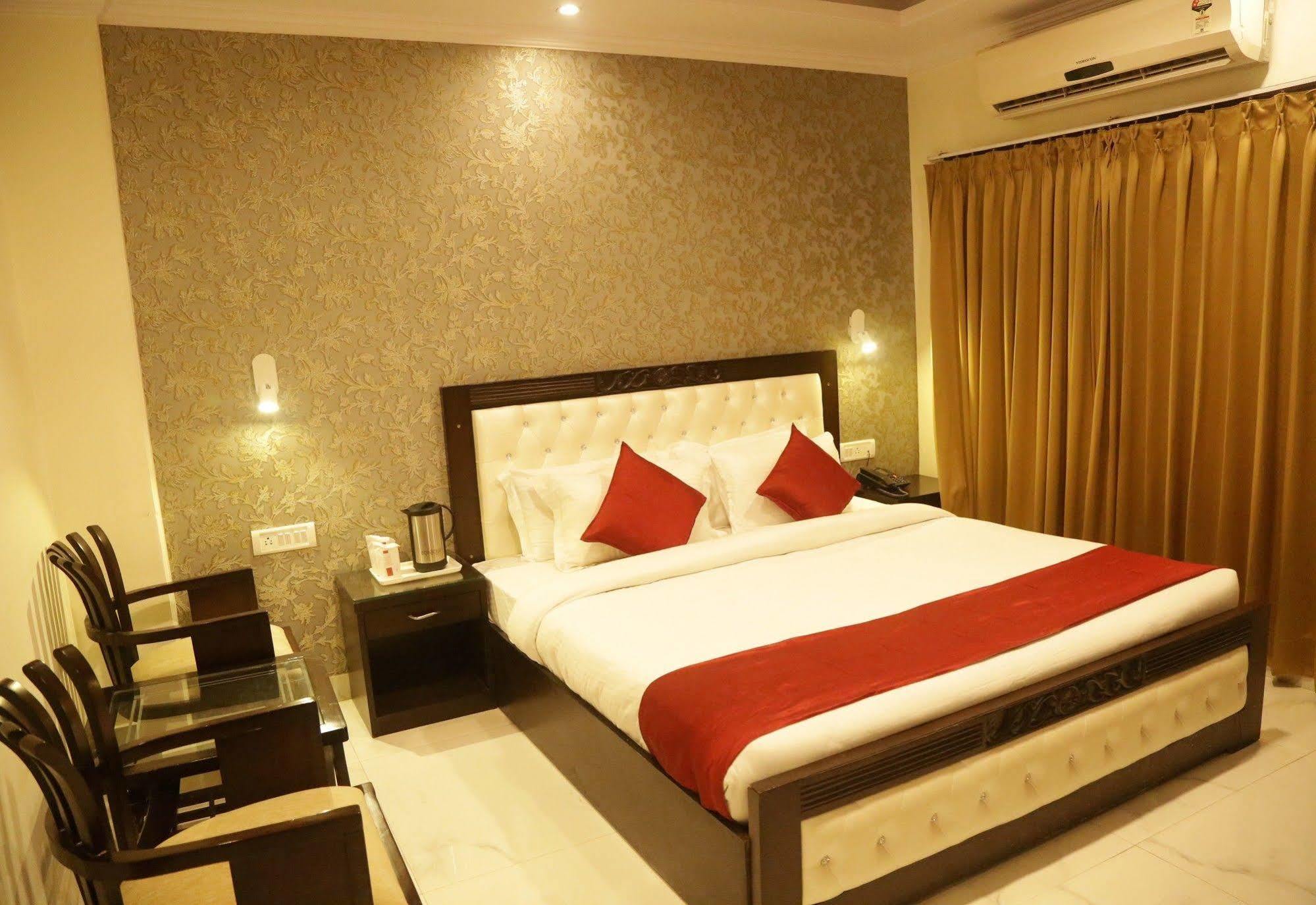 Hotel Eurasia Jaipur Exteriör bild